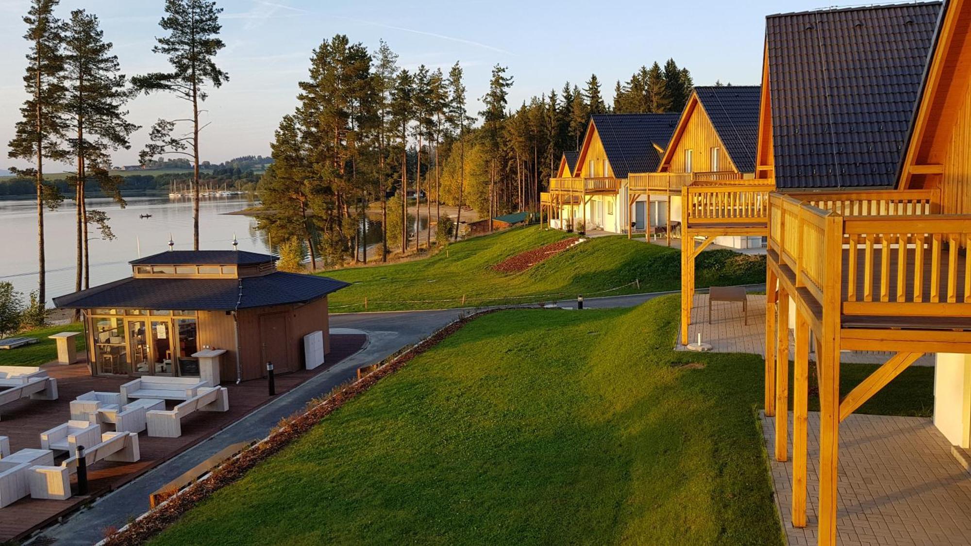 Lakeside Village - Vetrnik Frymburk Buitenkant foto